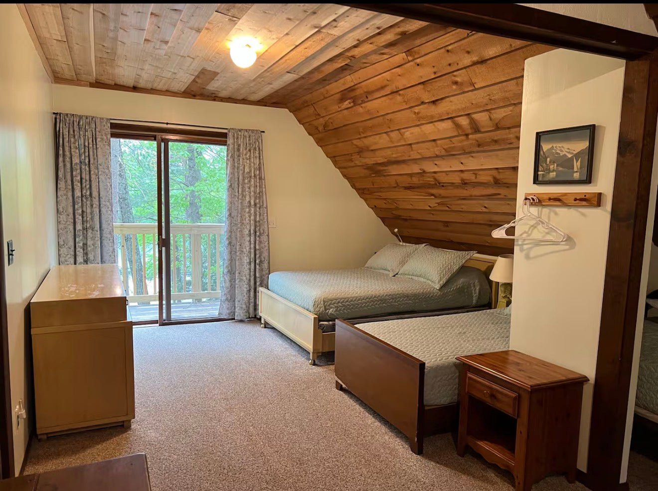 A Fall Michigan Cozy Book Retreat 🎃